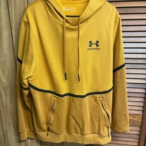 Under Armour Sweat shirt